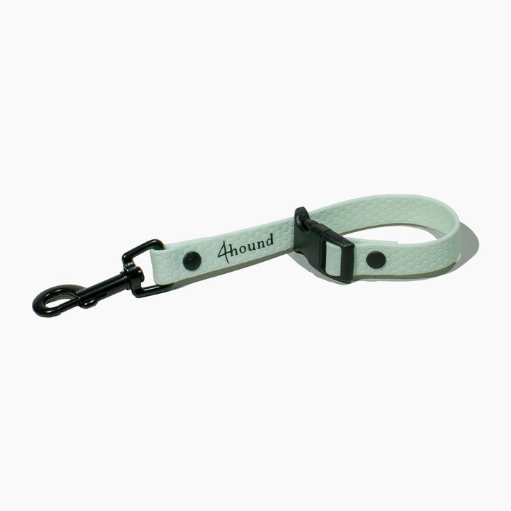 Hexa leash holder